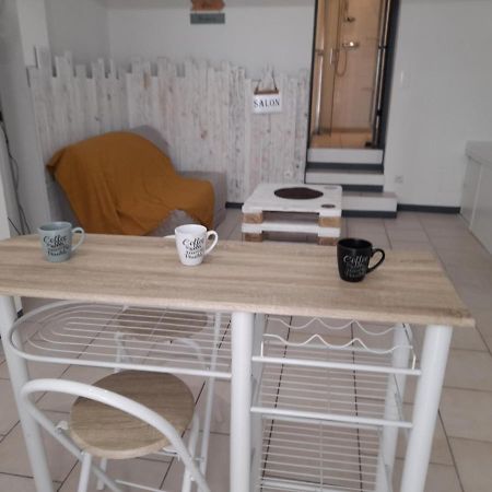 Chez Sabine Et Patrick Apartment Нарбон Екстериор снимка